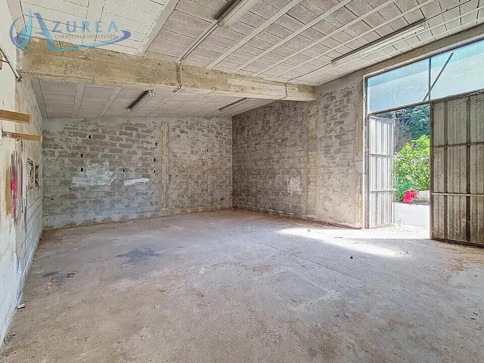 Location Entrepôt 60 m² - Photo 1