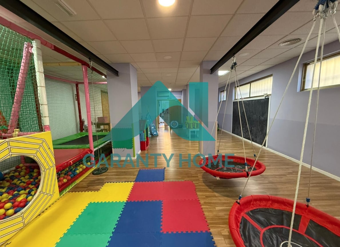 Retail in Cáceres, Cáceres to rent Interior Photo- Image 1 of 11