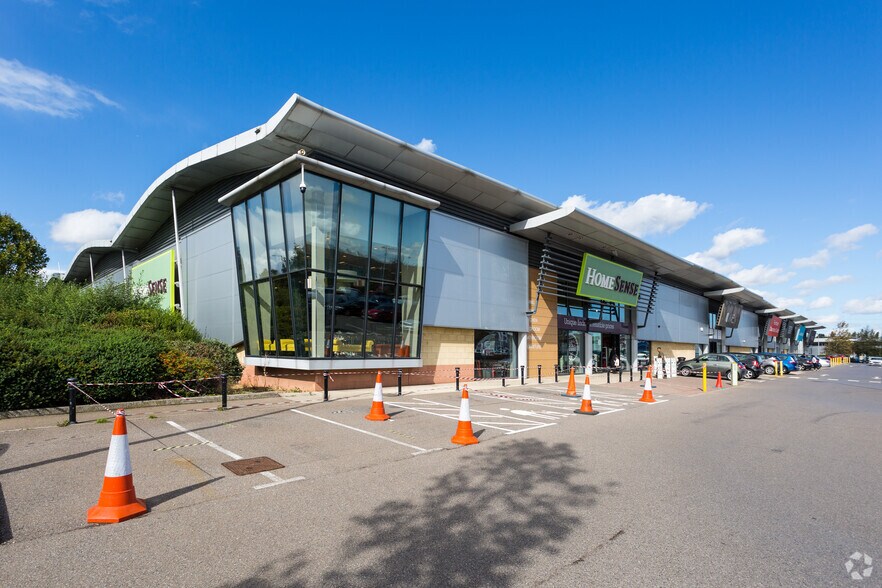 E6 West Thurrock Way, Grays for sale - Primary Photo - Image 1 of 1