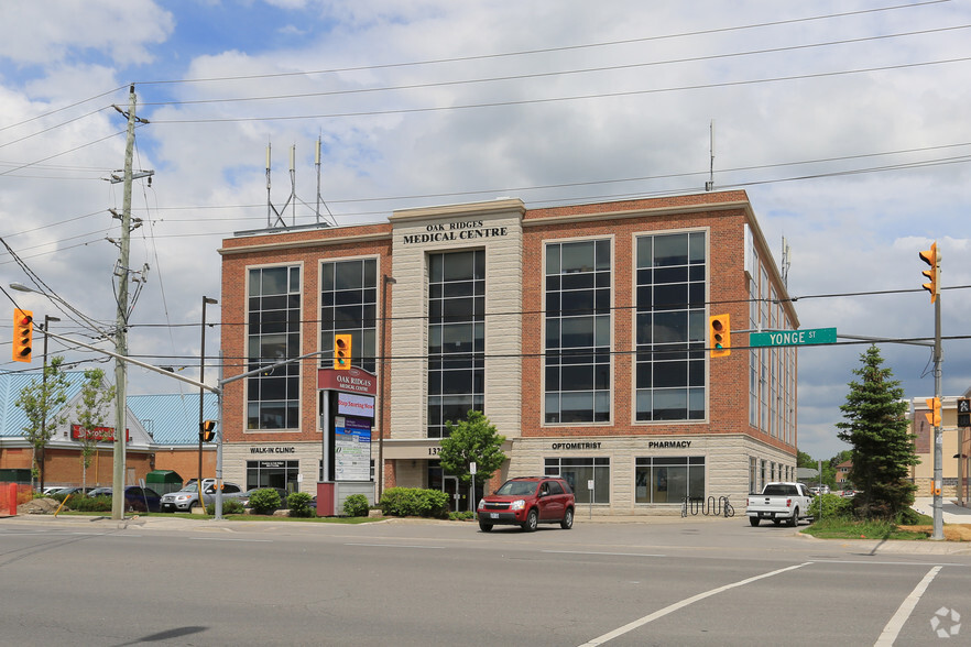 13291 Yonge St, Richmond Hill, ON for sale - Primary Photo - Image 1 of 1