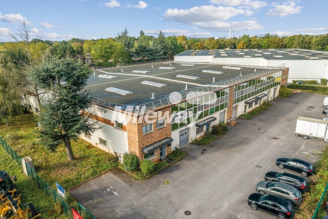 Location Local d'activités 351 m²