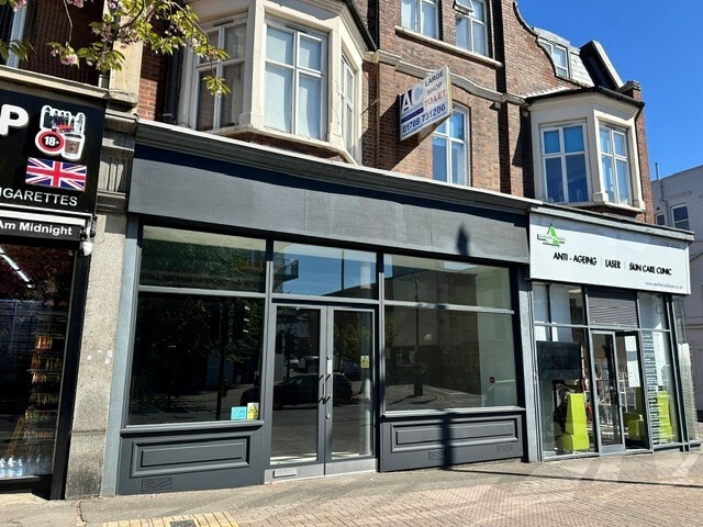 60C Station, Upminster to rent - Primary Photo - Image 1 of 4