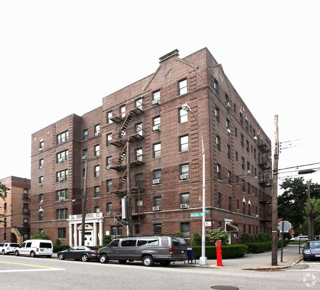 9435 Ridge Blvd, Brooklyn, NY for rent - Building Photo - Image 3 of 3