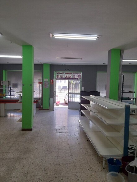 Retail in Cáceres, Cáceres for sale - Interior Photo - Image 2 of 14