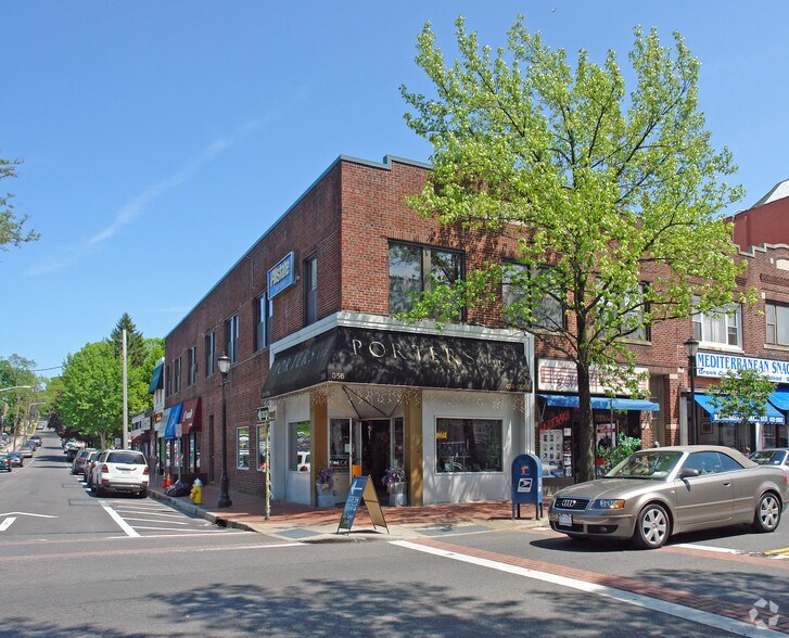 356 New York Ave, Huntington 11743 UK