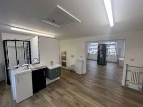 91 Wakefield Rd, Huddersfield to rent Interior Photo- Image 1 of 2