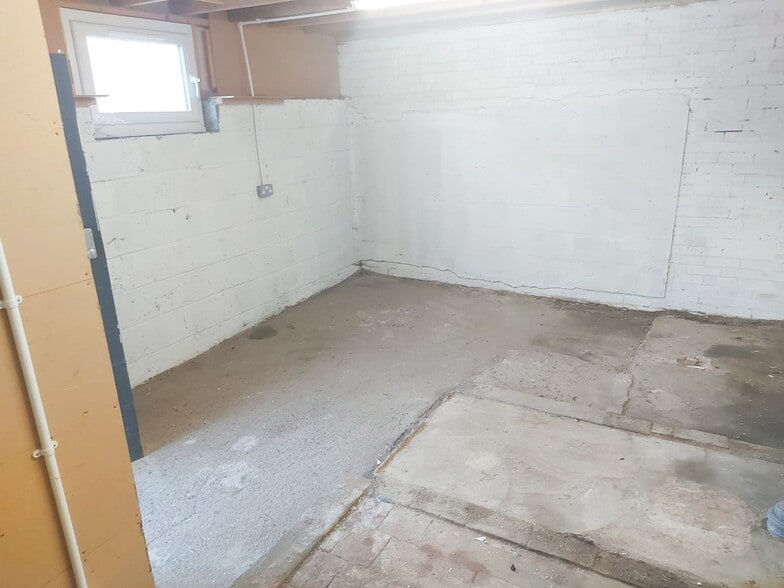 58 High St, Lincoln to rent - Building Photo - Image 2 of 5