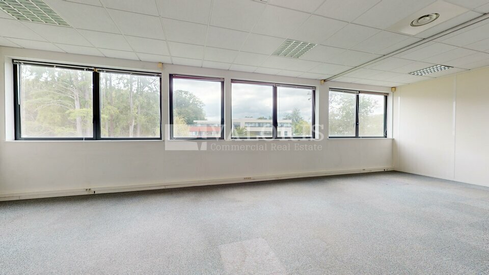 Office in Limonest to rent - Interior Photo - Image 3 of 6