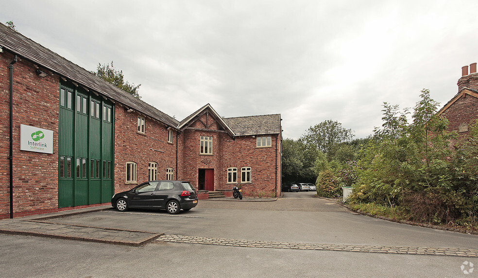 Lower Meadow Rd, Wilmslow for rent - Building Photo - Image 2 of 3