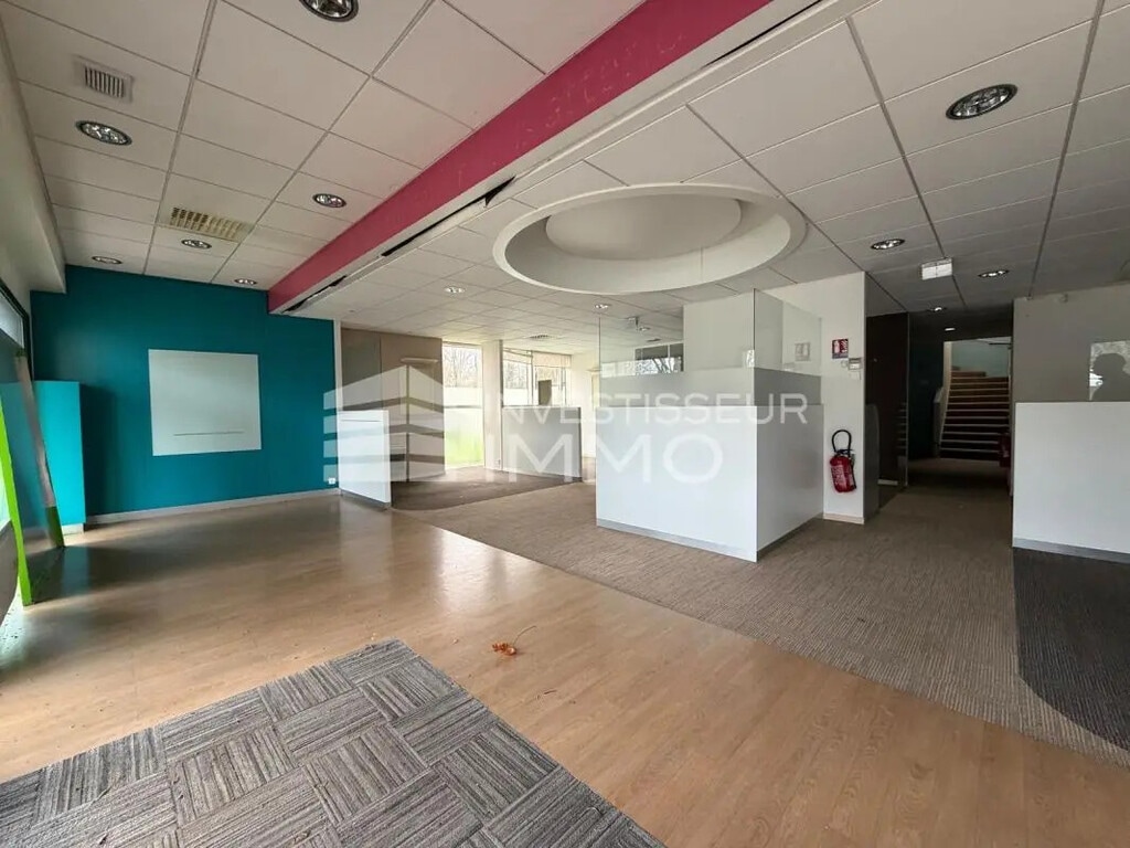 Location Commerce 380 m² - Photo 1
