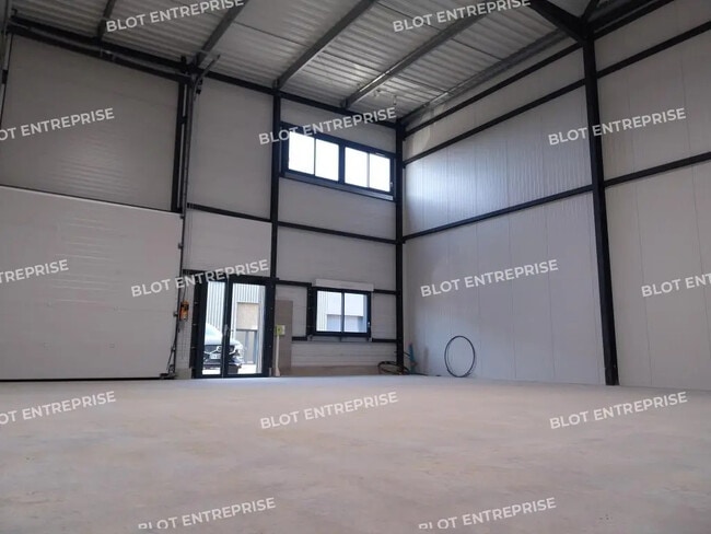 Vente Local d'activités 123 m²