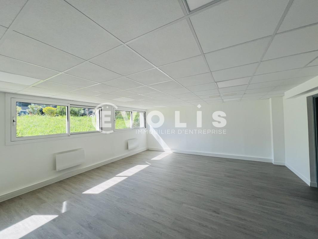Office in Maisons-Alfort to rent Interior Photo- Image 1 of 12