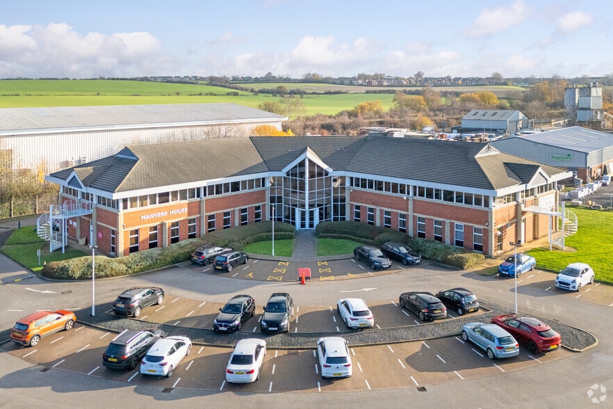 Pioneer Clos, Rotherham to rent - Primary Photo - Image 3 of 4