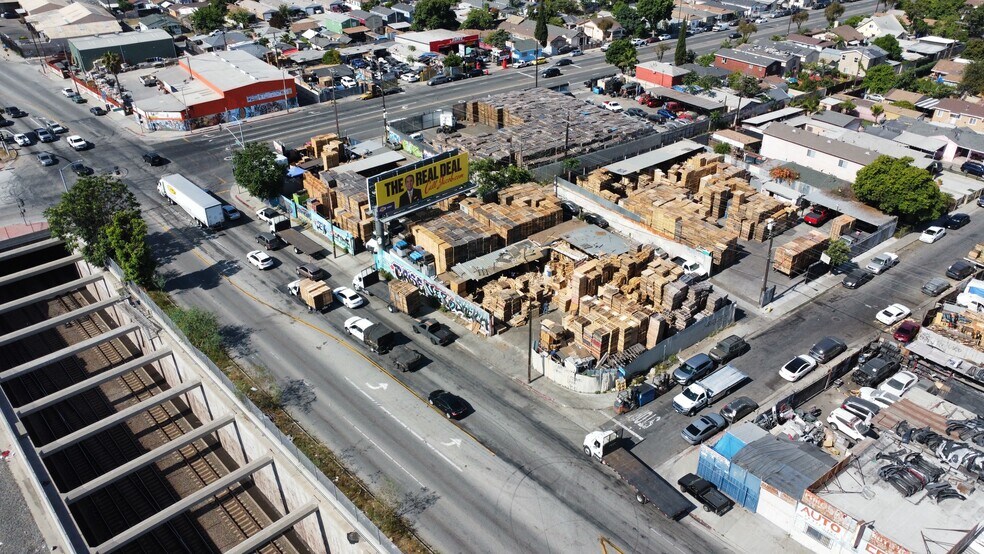 12709 S Alameda St, Compton, CA for sale - Primary Photo - Image 1 of 5