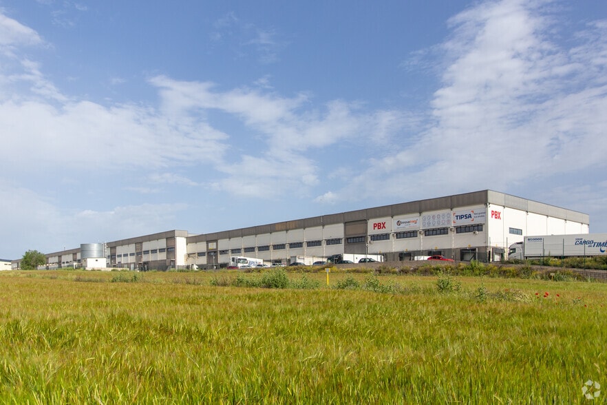 Calle Pedro Duque, 5, Daganzo de Arriba, Madrid to rent - Building Photo - Image 1 of 1