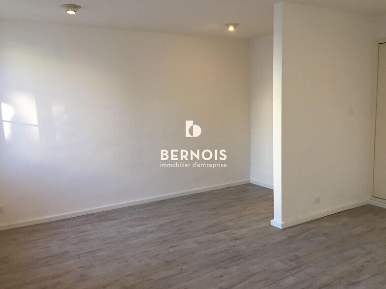 Office in Toulon to rent - Interior Photo - Image 2 of 6