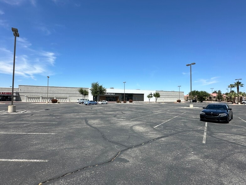 3720-3740 E Sunset Rd, Las Vegas, NV to rent - Building Photo - Image 2 of 4