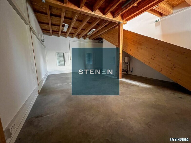 Light Industrial in Avignon for sale - Interior Photo - Image 2 of 5