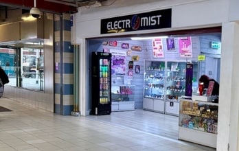 Queensway, Stevenage to rent Building Photo- Image 1 of 1