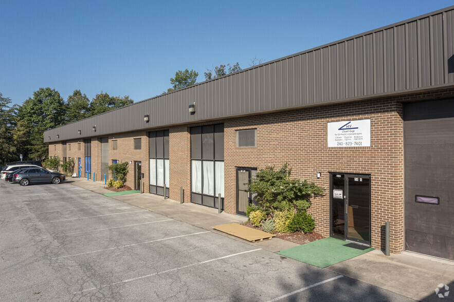 24 Industrial Park Dr, Waldorf, MD for sale - Primary Photo - Image 1 of 49