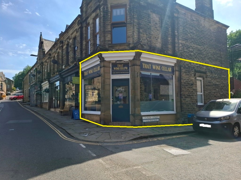 13a King St, Oldham to rent Building Photo- Image 1 of 5