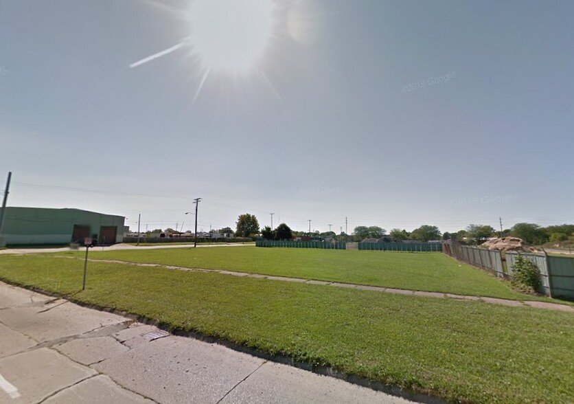 2903 Sheridan Ave, Saginaw, MI for sale - Building Photo - Image 1 of 6