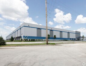 10700 W Waveland Ave, Franklin Park, IL to rent Building Photo- Image 2 of 2