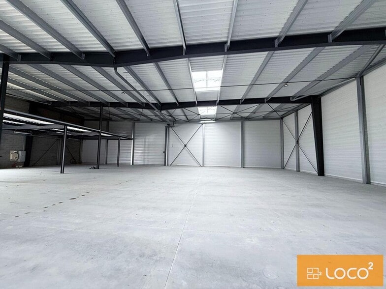 Industrial in Bruguières to rent - Building Photo - Image 3 of 5