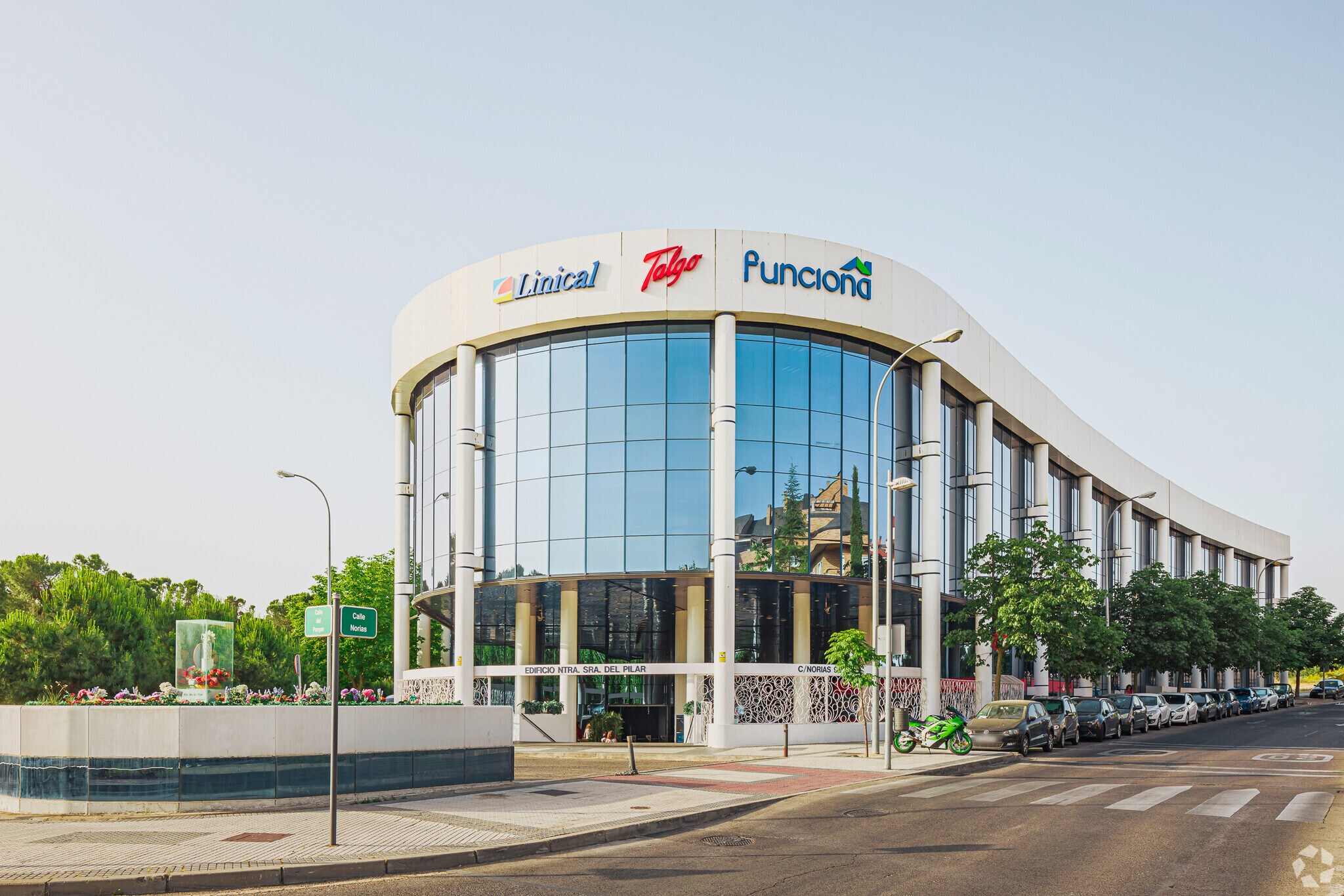 Calle las Norias, 92, Majadahonda, Madrid to rent Primary Photo- Image 1 of 5