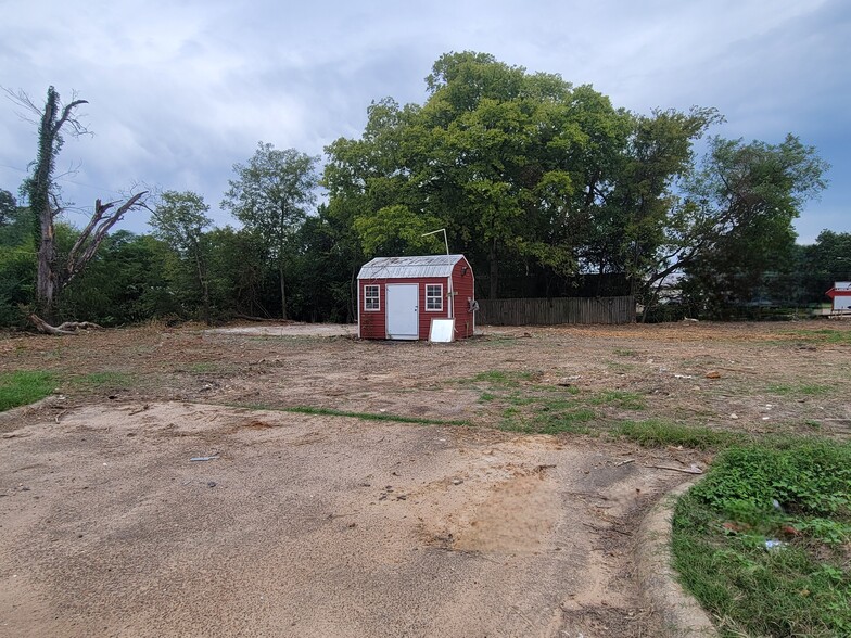 1103 Spruce St, Texarkana, TX for sale - Building Photo - Image 2 of 3