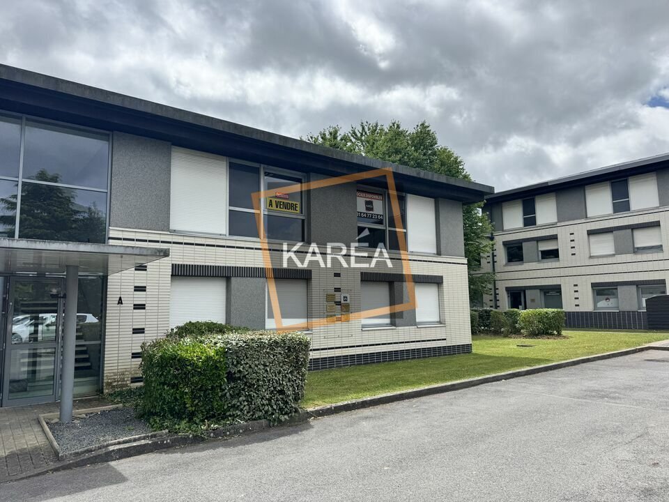 Office in Magny-le-Hongre for sale Building Photo- Image 1 of 11