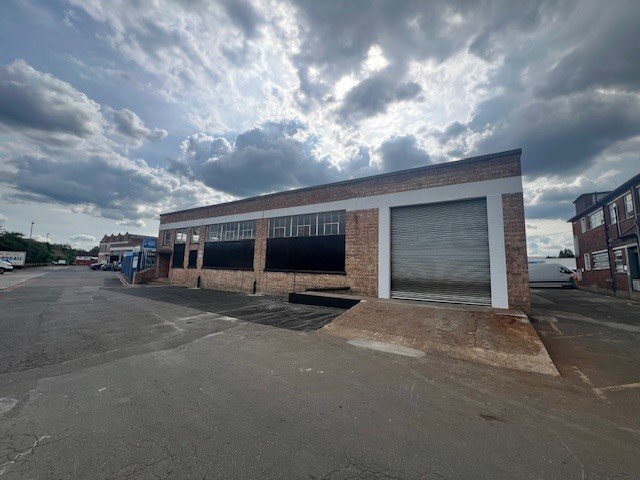 5 Boundary Rd, Wembley for sale - Primary Photo - Image 1 of 1