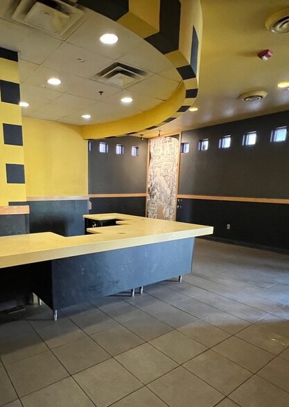 4710 183A Toll Rd, Cedar Park, TX to rent - Interior Photo - Image 3 of 9