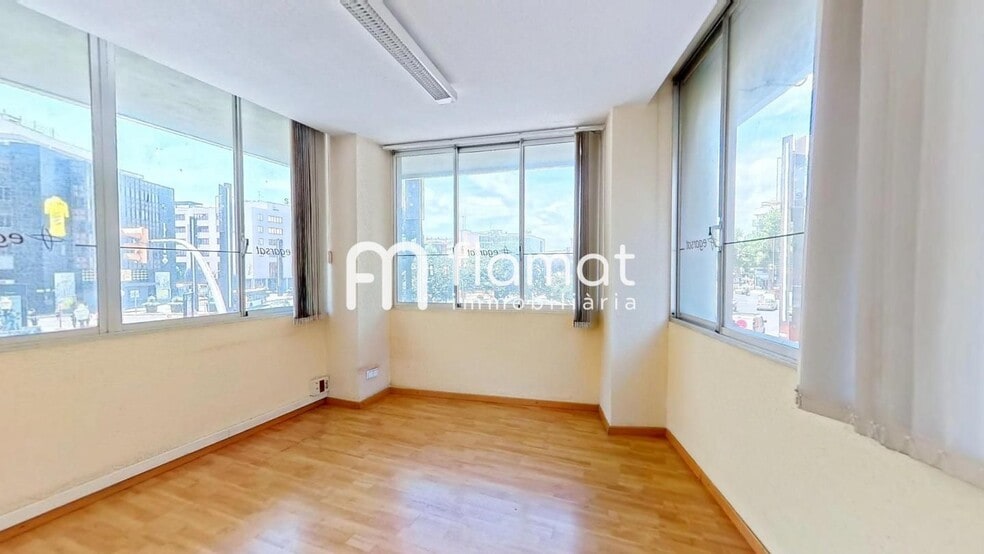 Office in Tarragona, Tarragona to rent - Interior Photo - Image 1 of 6