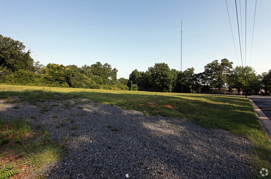 7320 Grier Rd, Charlotte, NC for sale - Primary Photo - Image 1 of 6