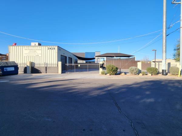 2428 W LONE CACTUS Dr, Phoenix, AZ for rent - Building Photo - Image 1 of 37