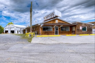 128 Speedway Ln, Bulls Gap, TN for sale Primary Photo- Image 1 of 1