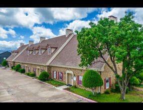 326 S Edmonds Ln, Lewisville, TX for rent Building Photo- Image 1 of 9