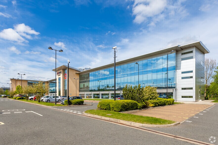 9 Marchburn Dr, Paisley for sale - Primary Photo - Image 1 of 1