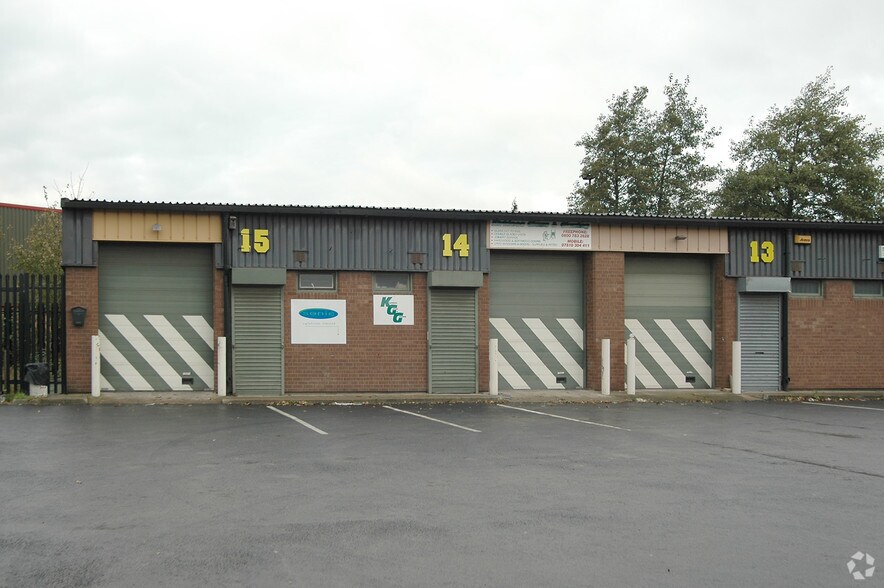 Riverside Way, Dewsbury for sale - Primary Photo - Image 1 of 1