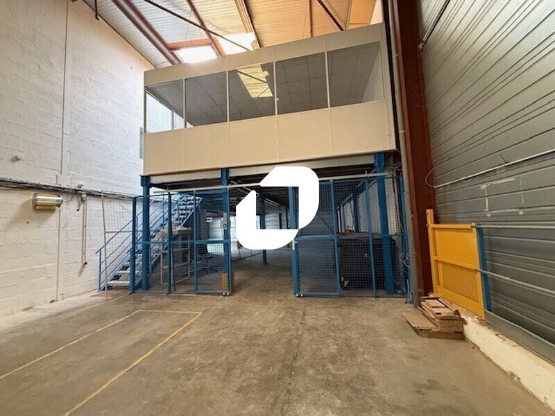 Light Industrial in BOISSY-L'AILLERIE to rent Building Photo- Image 1 of 14
