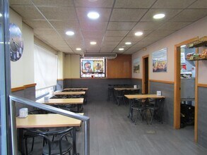 Retail in Castelldefels, Barcelona to rent Interior Photo- Image 2 of 6