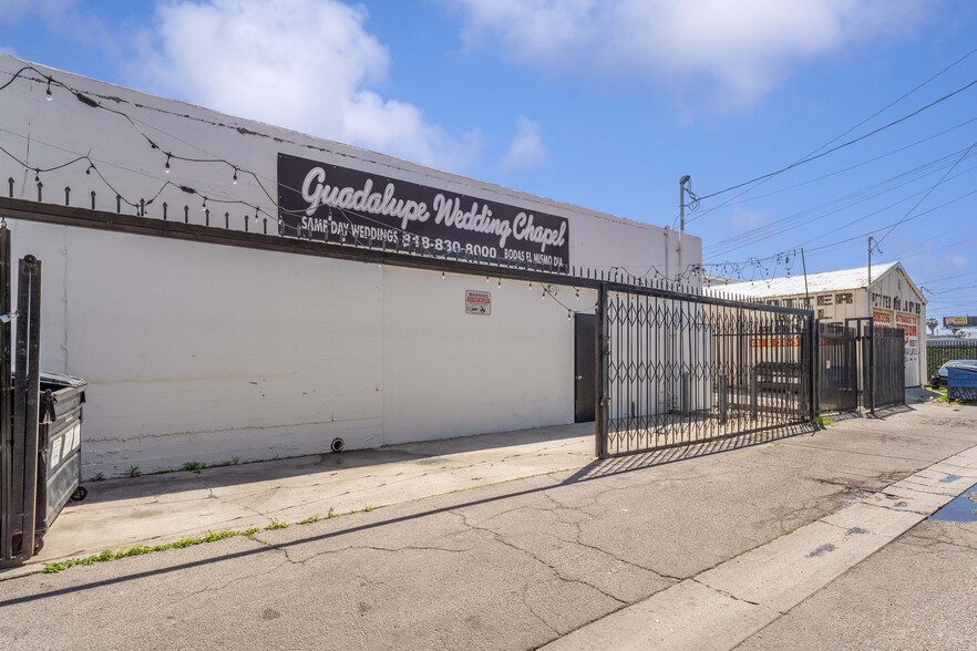 6265 Van Nuys Blvd, Van Nuys, CA for sale - Building Photo - Image 3 of 67