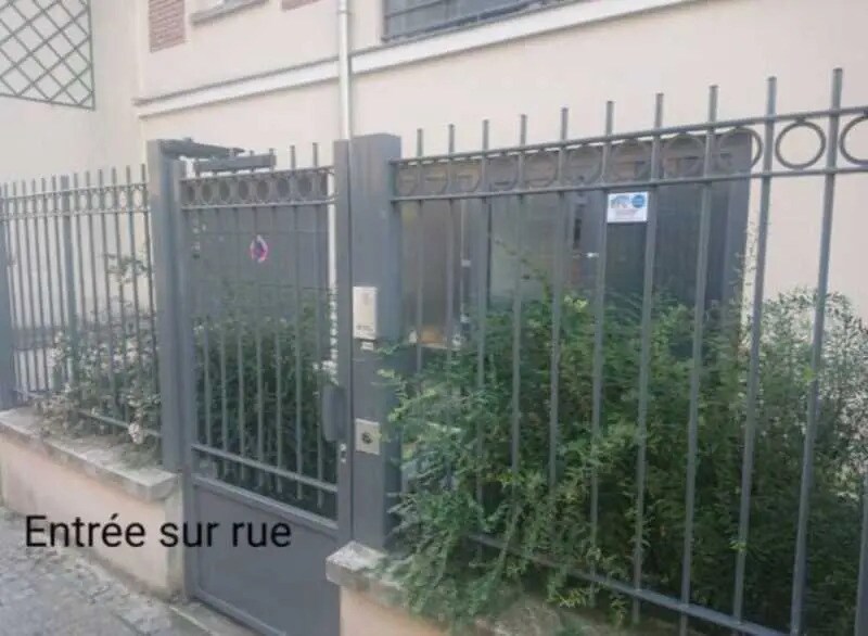 Office in Pantin to rent Building Photo- Image 1 of 8