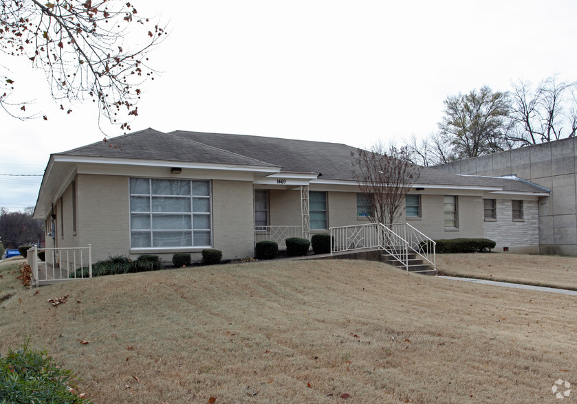 1469 Poplar Ave, Memphis, TN for sale - Building Photo - Image 1 of 1