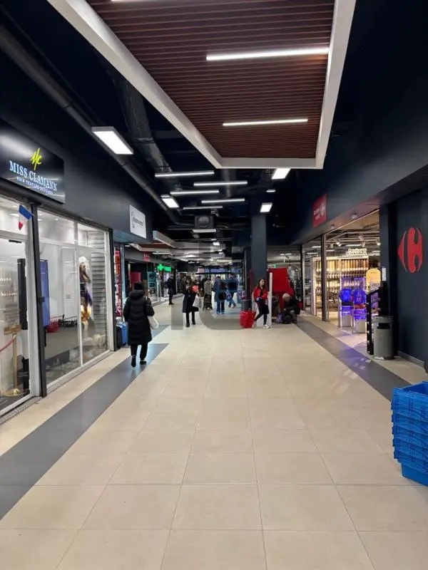 Vente Commerce 43 m² - Photo 1