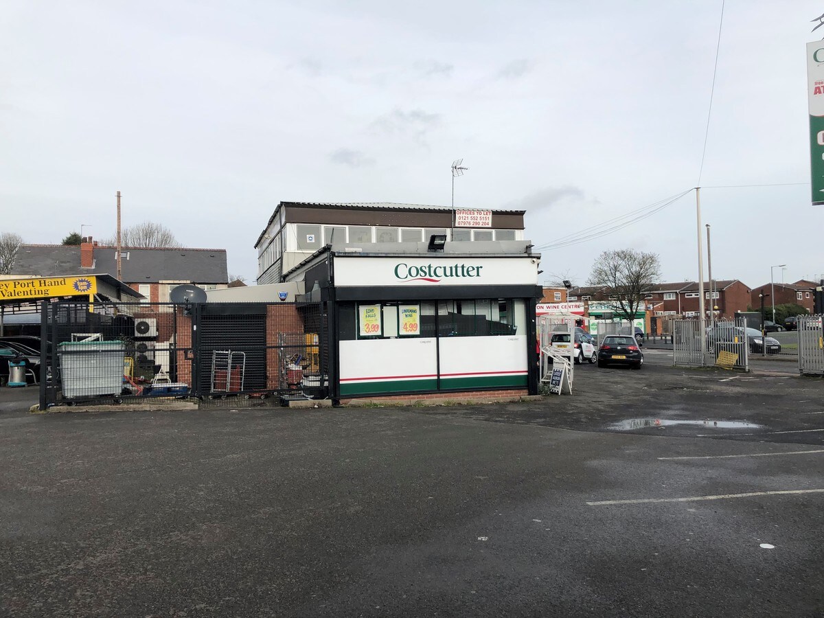 341 Dudley Port, Tipton DY4 7PP UK