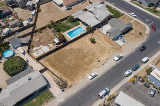 569-587-593 Lincoln, Manteca, CA for sale Aerial- Image 1 of 1