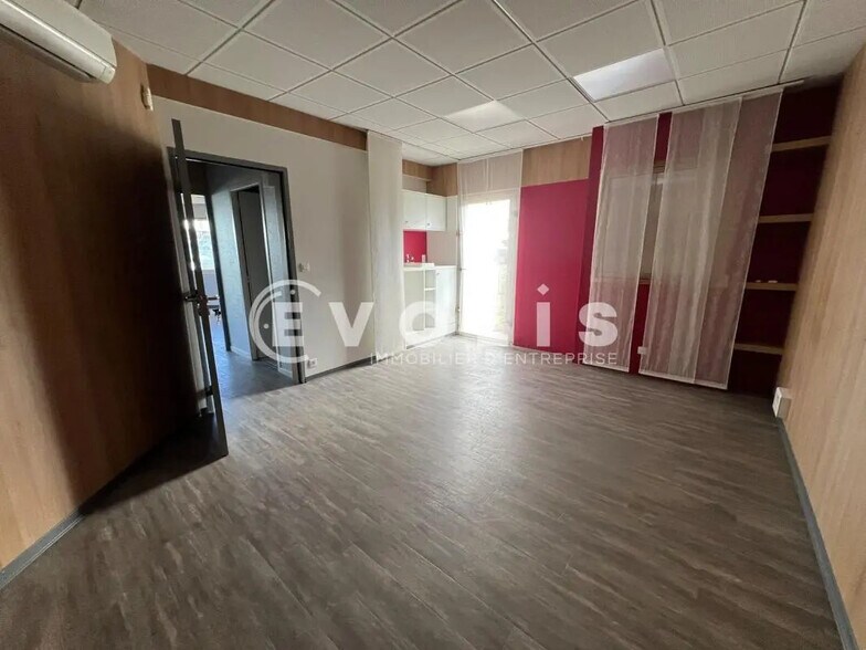 Office in Gradignan to rent - Building Photo - Image 1 of 13