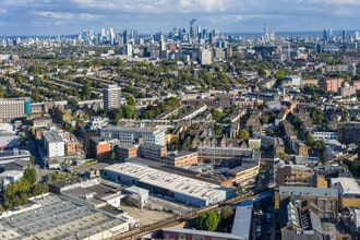 1 Browns Ln, London to rent Interior Photo- Image 1 of 8
